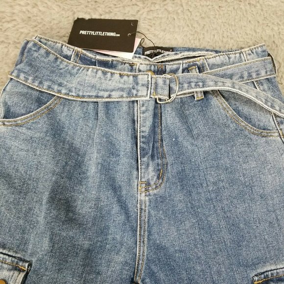 Pretty Little Thing Cargo Pocket Assymetrical Boyfriend Jeans NWT Women's US 6 - Picture 2 of 8